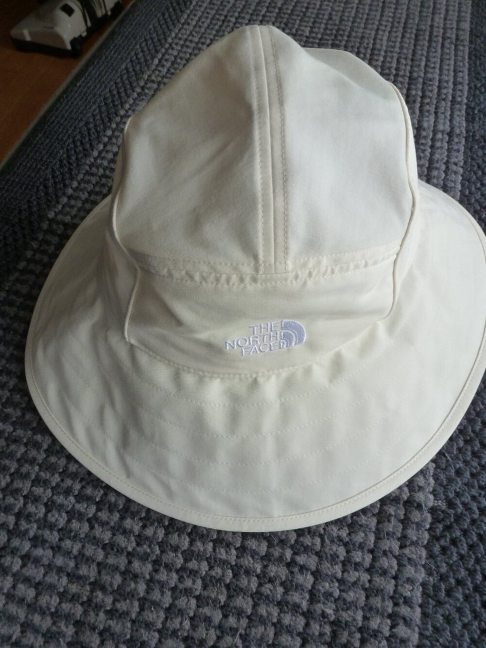Women's North Face Breeze hat